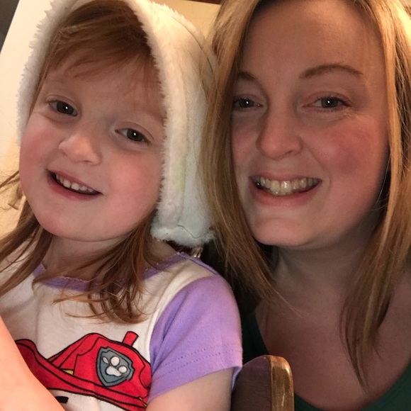 Meet your Posher, Tabitha - Picture 7 of 7